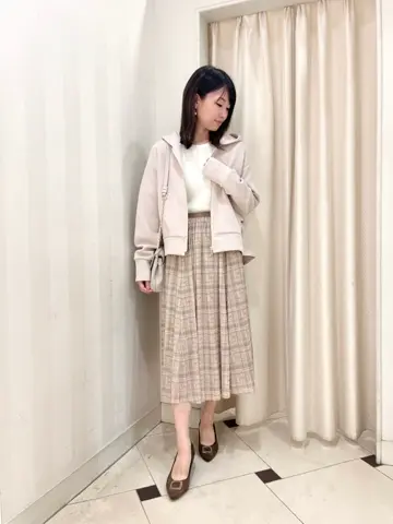 組曲 金井 コーディネート画像