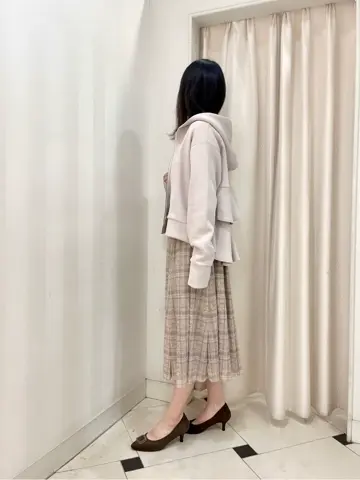 組曲 金井 コーディネート画像