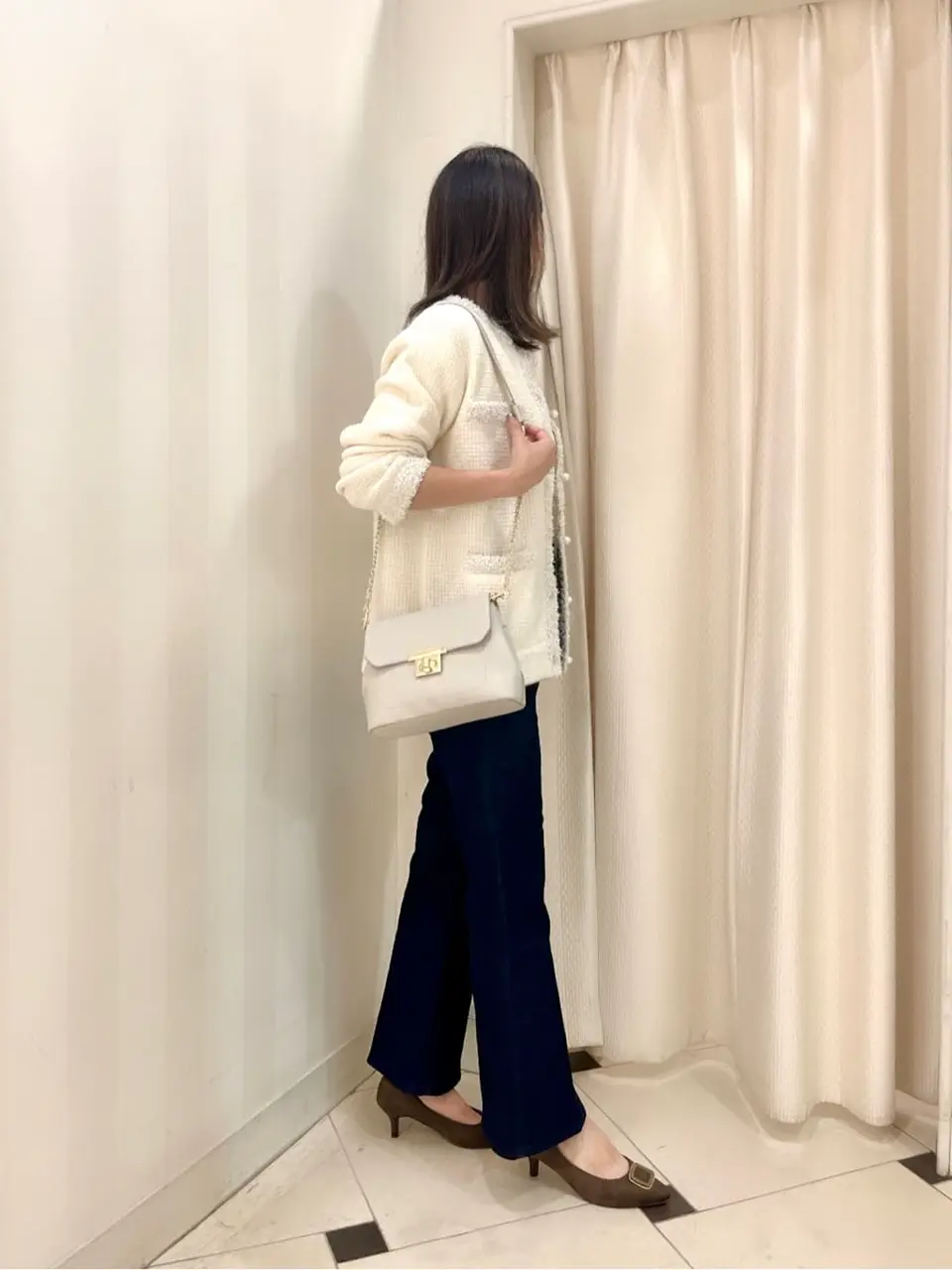 組曲 金井 コーディネート画像