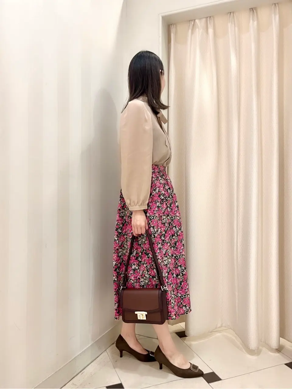 組曲 金井 コーディネート画像