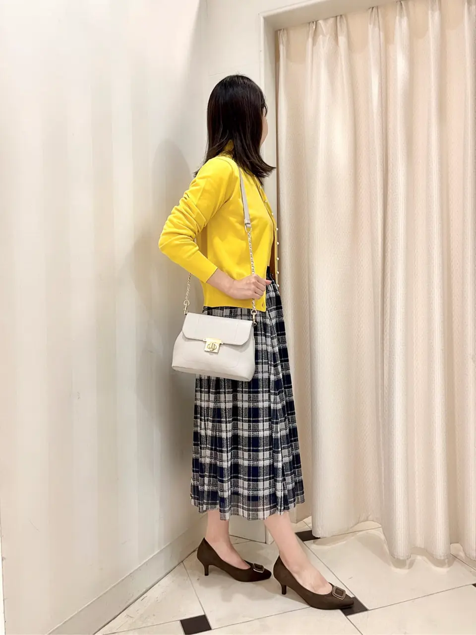 組曲 金井 コーディネート画像