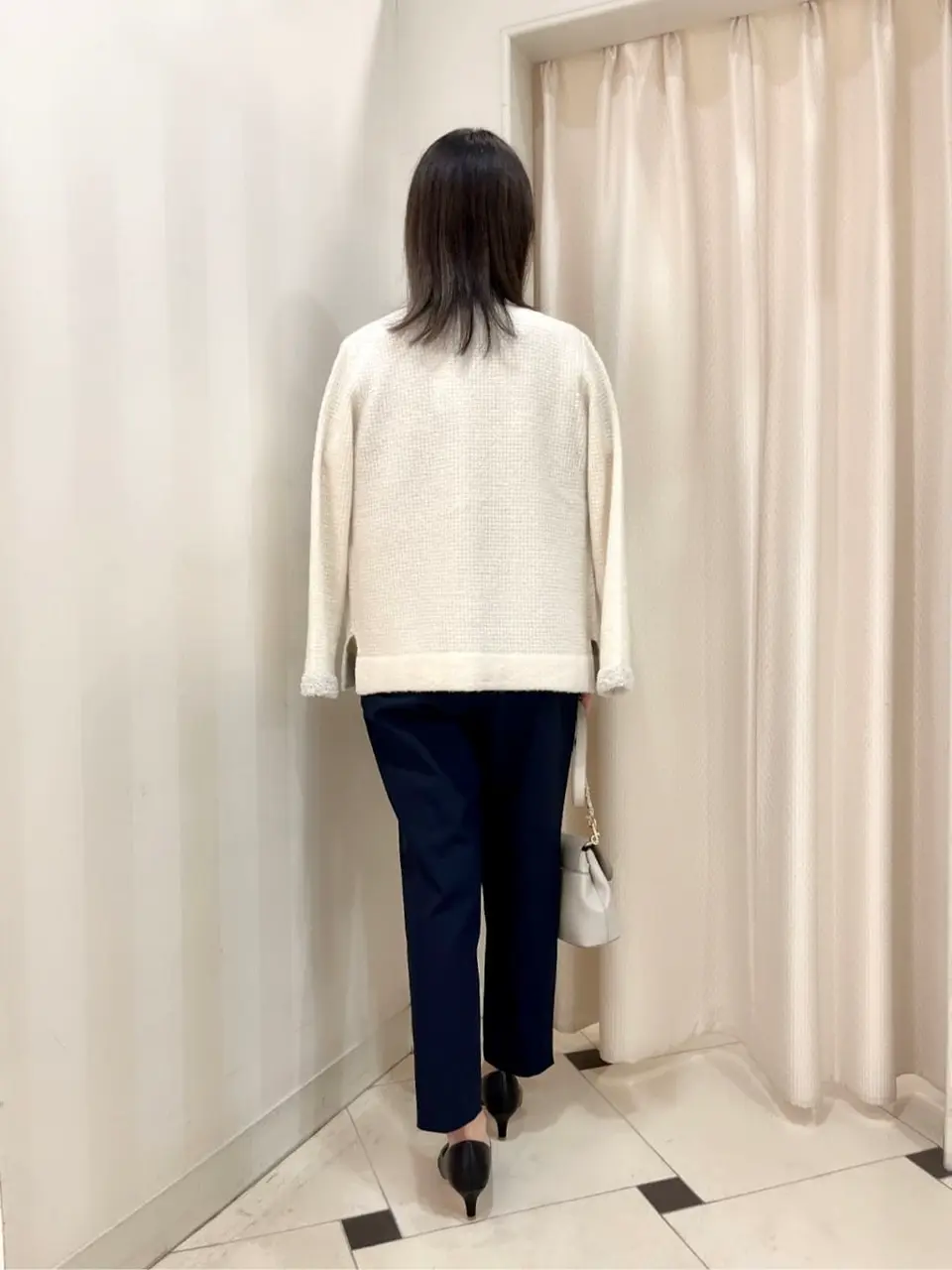 組曲 金井 コーディネート画像