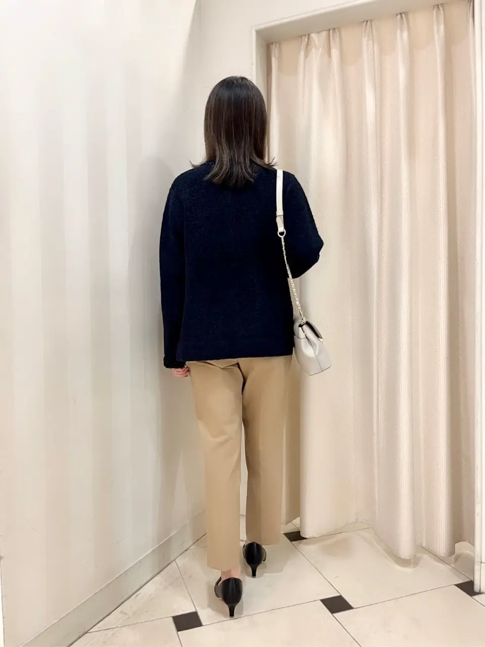 組曲 金井 コーディネート画像