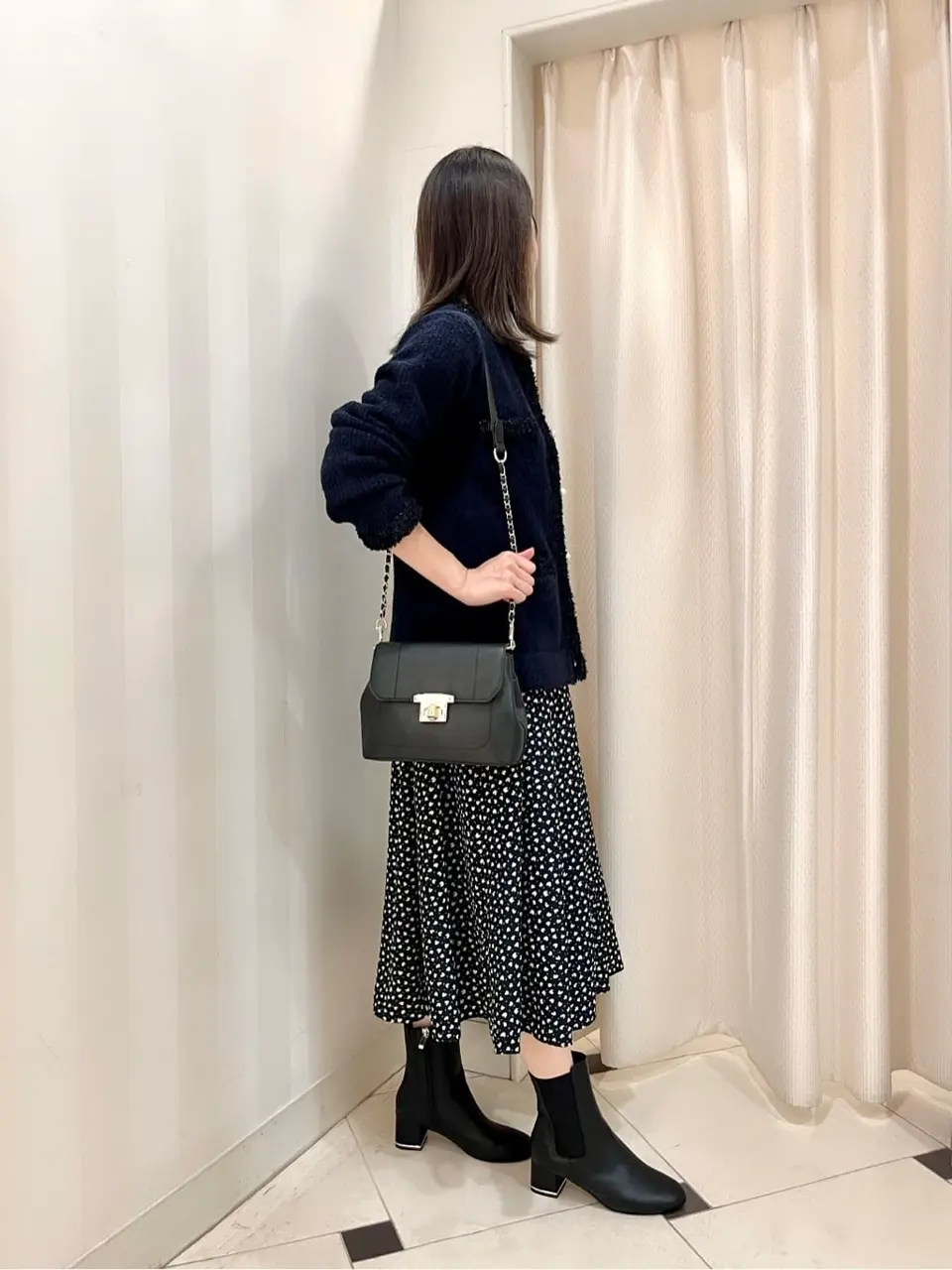 組曲 金井 コーディネート画像