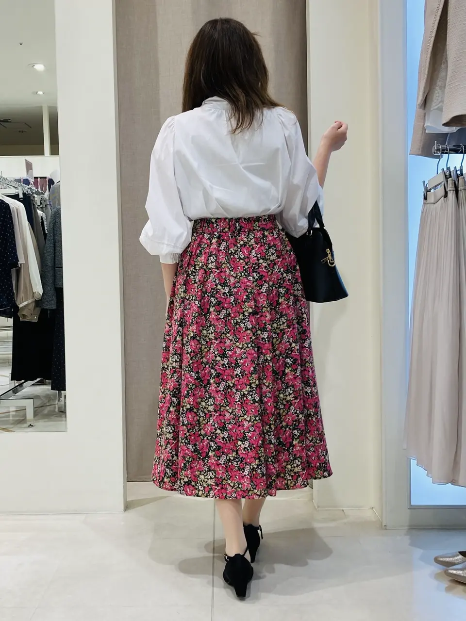 組曲 川根　彩 コーディネート画像