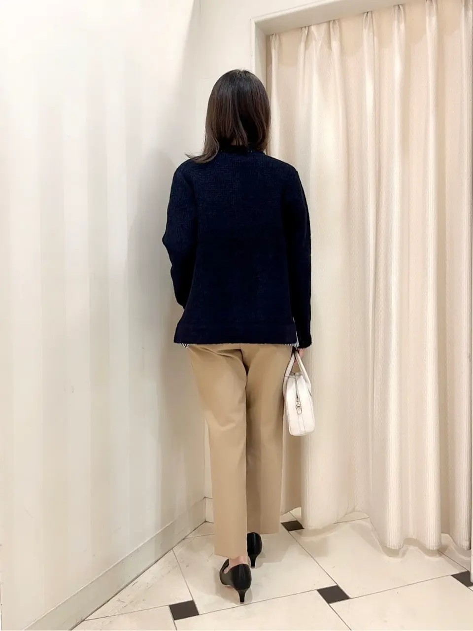 組曲 金井 コーディネート画像