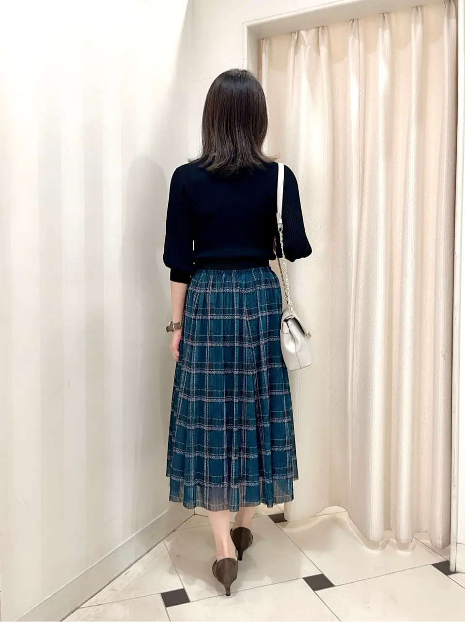 組曲 金井 コーディネート画像