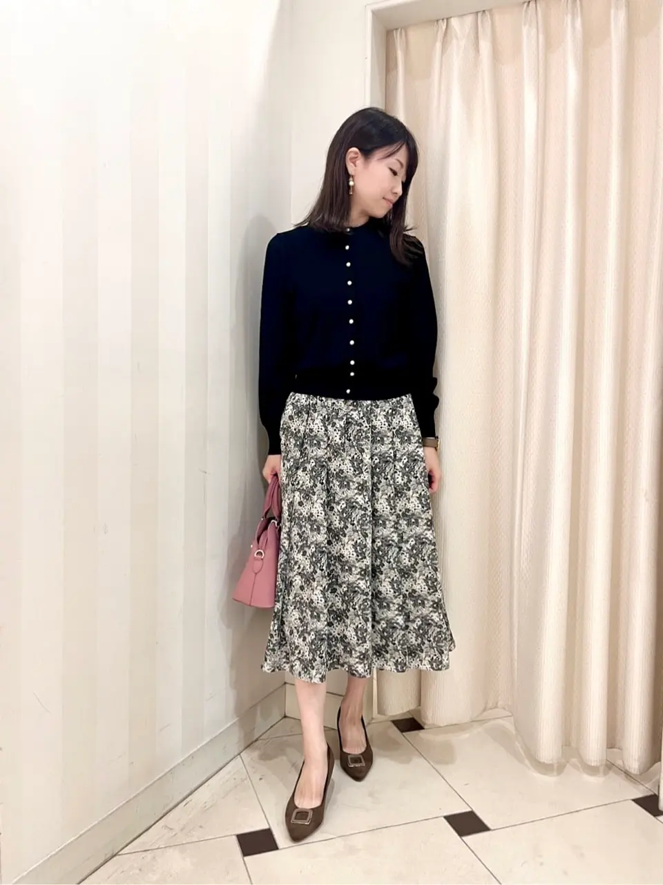 組曲 金井 コーディネート画像