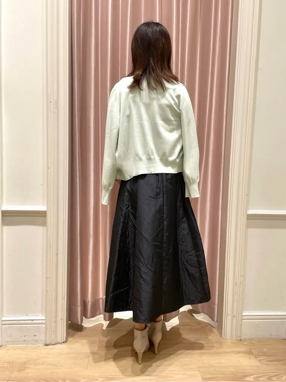 組曲 スタッフ コーディネート画像