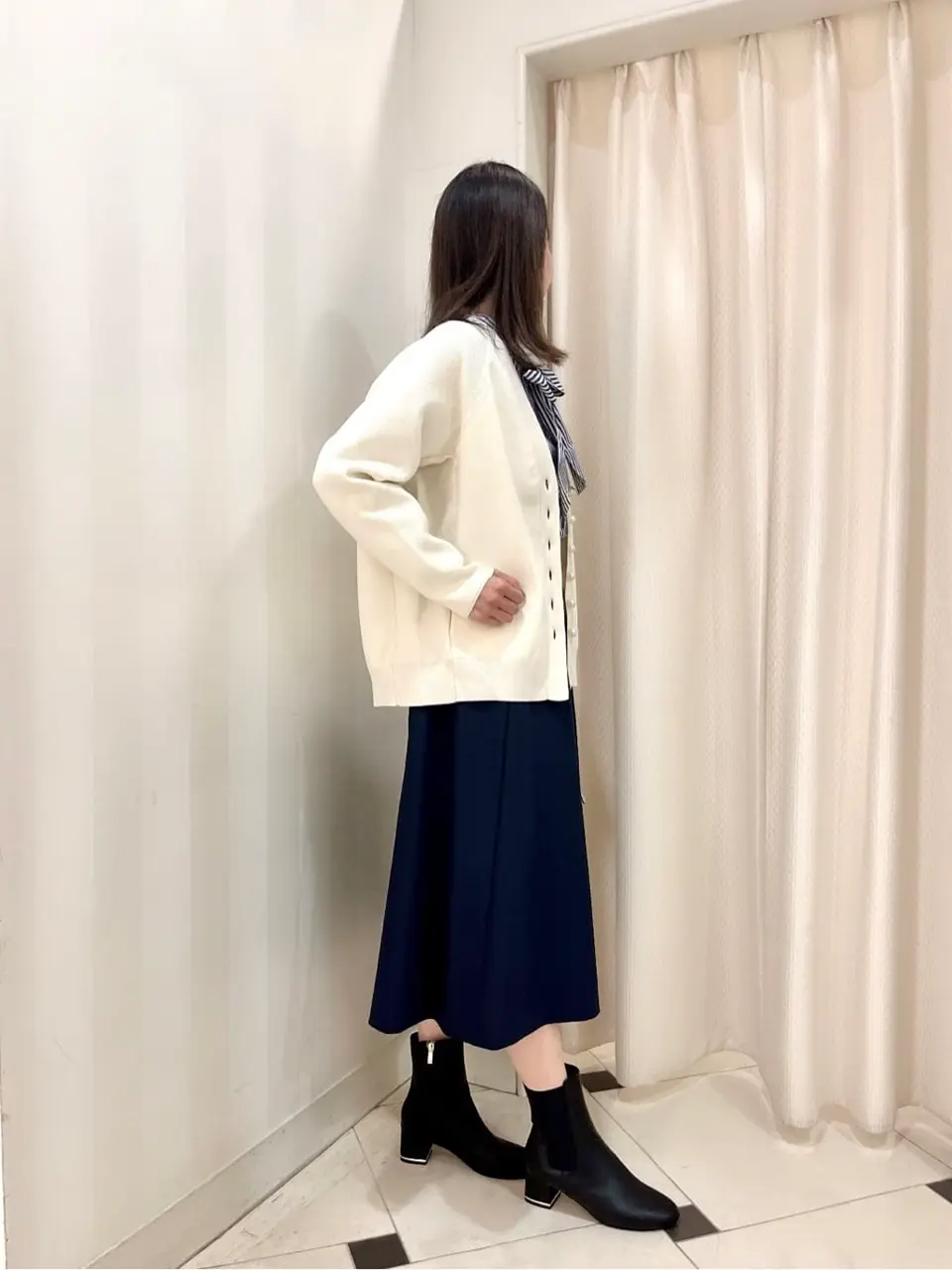 組曲 金井 コーディネート画像