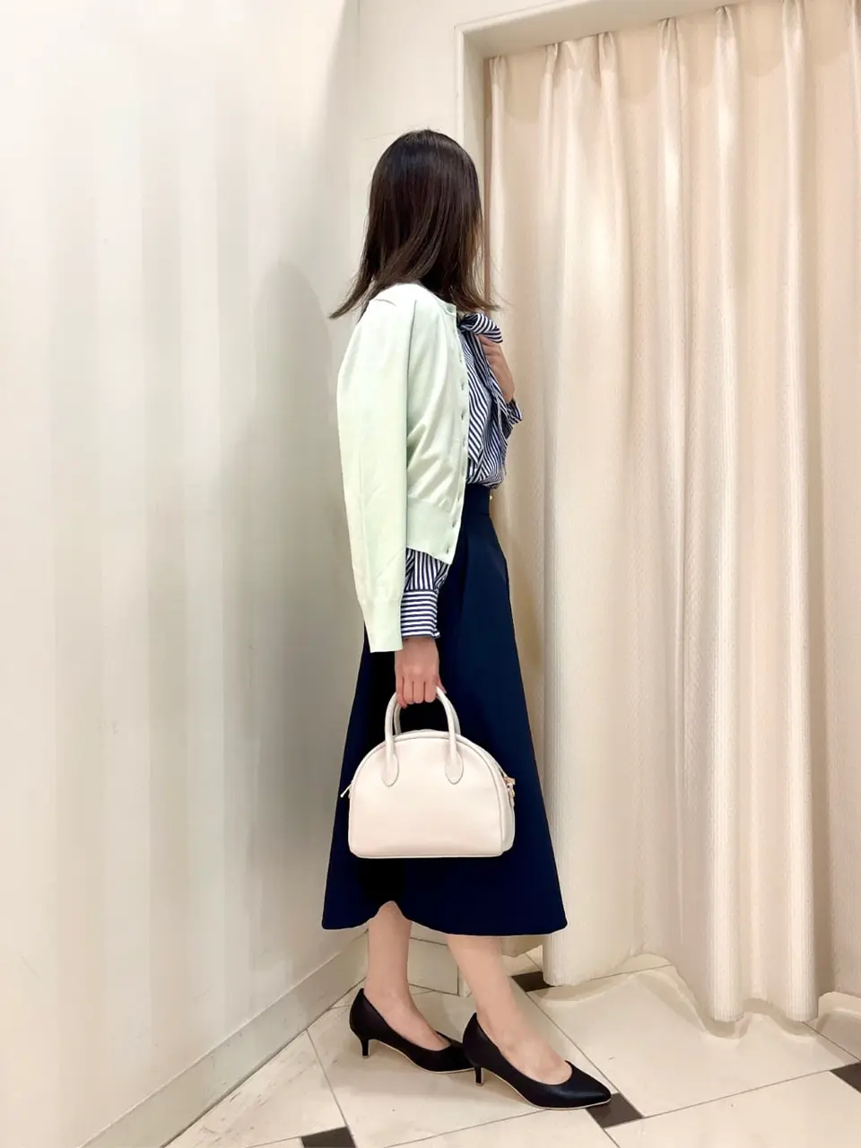 組曲 金井 コーディネート画像