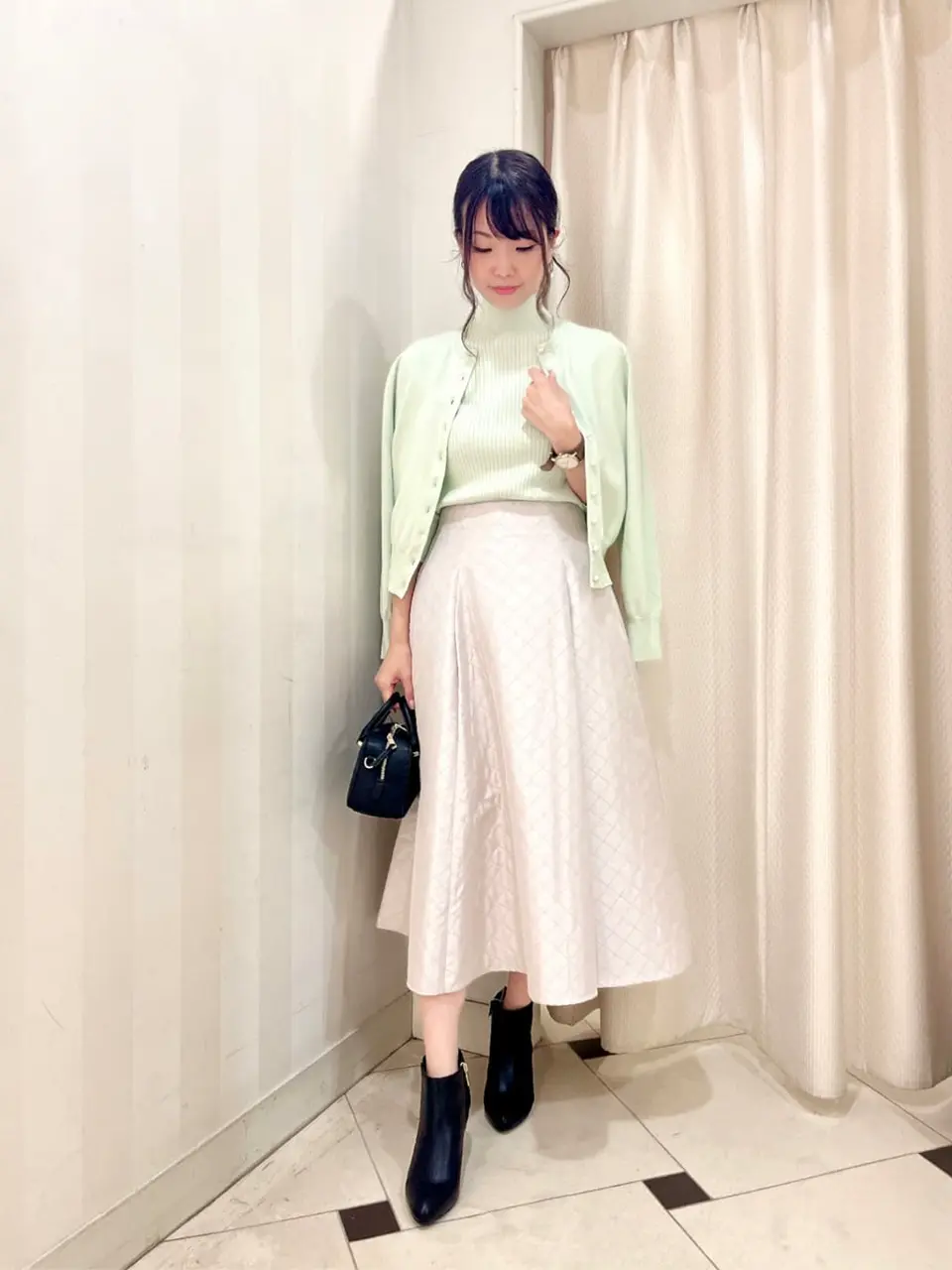 組曲 金井 コーディネート画像