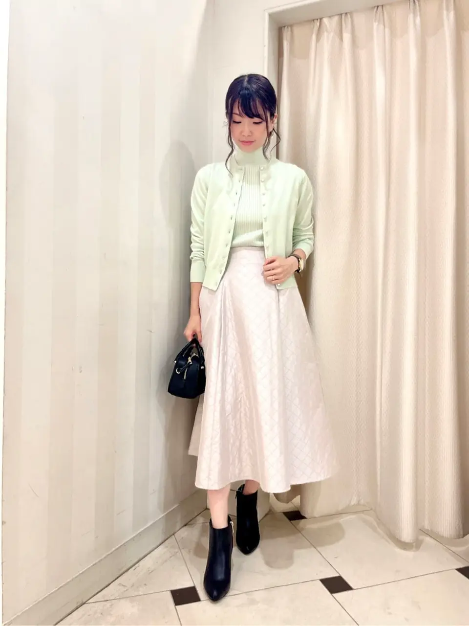 組曲 金井 コーディネート画像