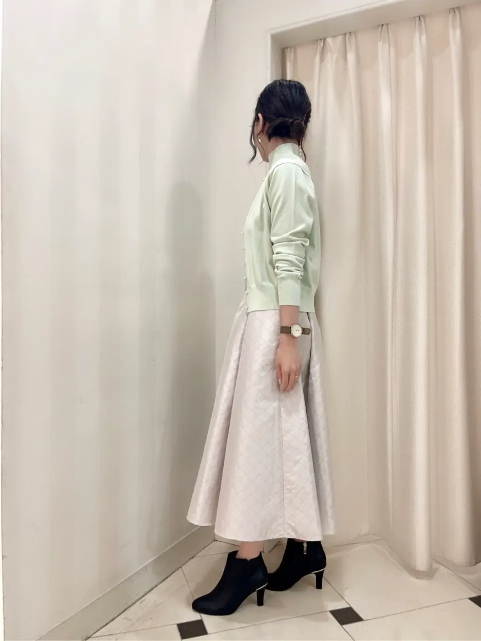 組曲 金井 コーディネート画像