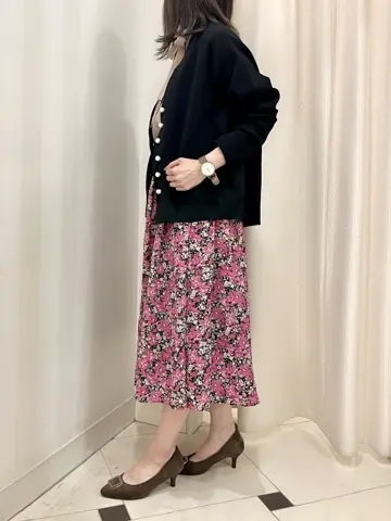 組曲 金井 コーディネート画像