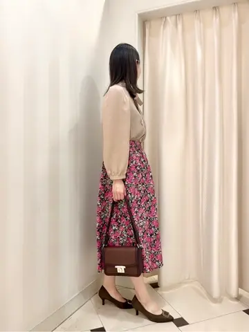 組曲 金井 コーディネート画像