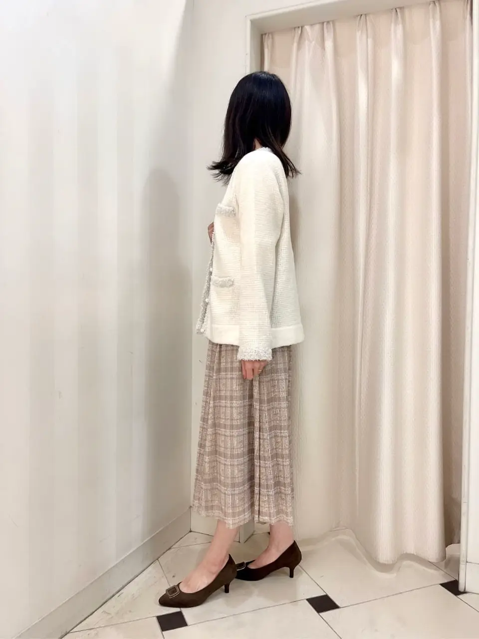 組曲 金井 コーディネート画像