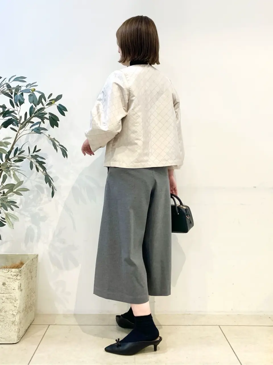 組曲 石井 コーディネート画像