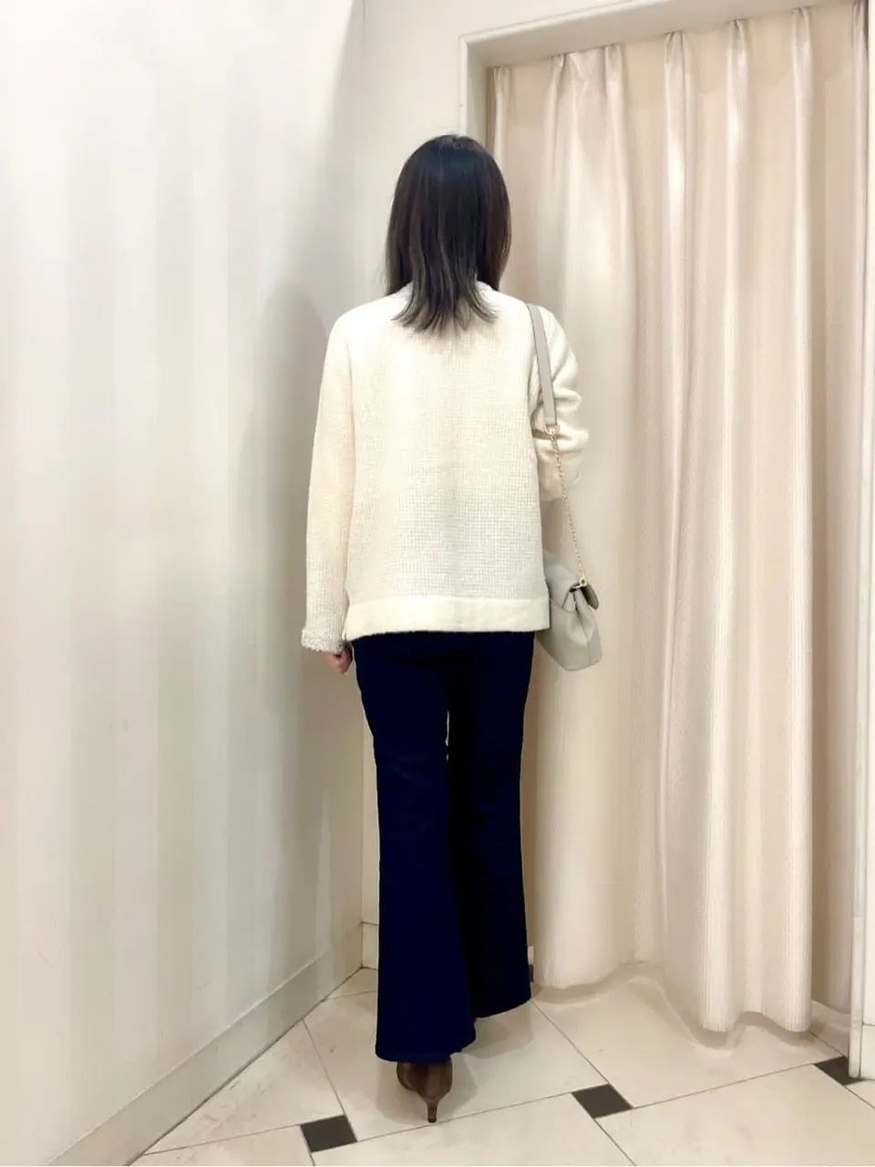 組曲 金井 コーディネート画像