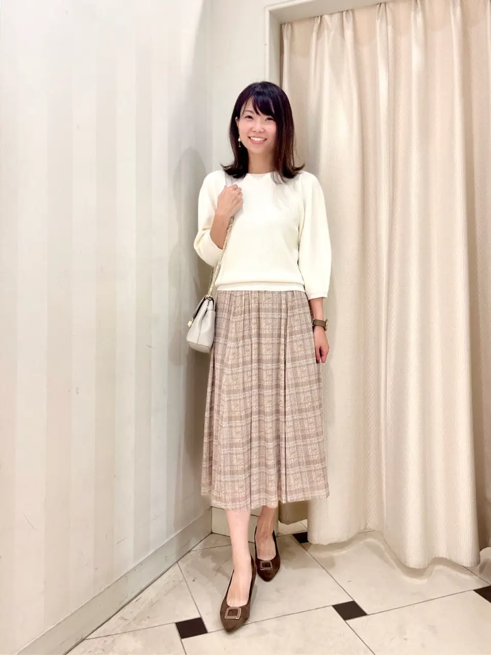 組曲 金井 コーディネート画像