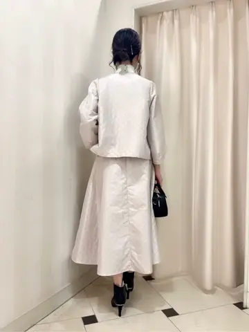 組曲 金井 コーディネート画像