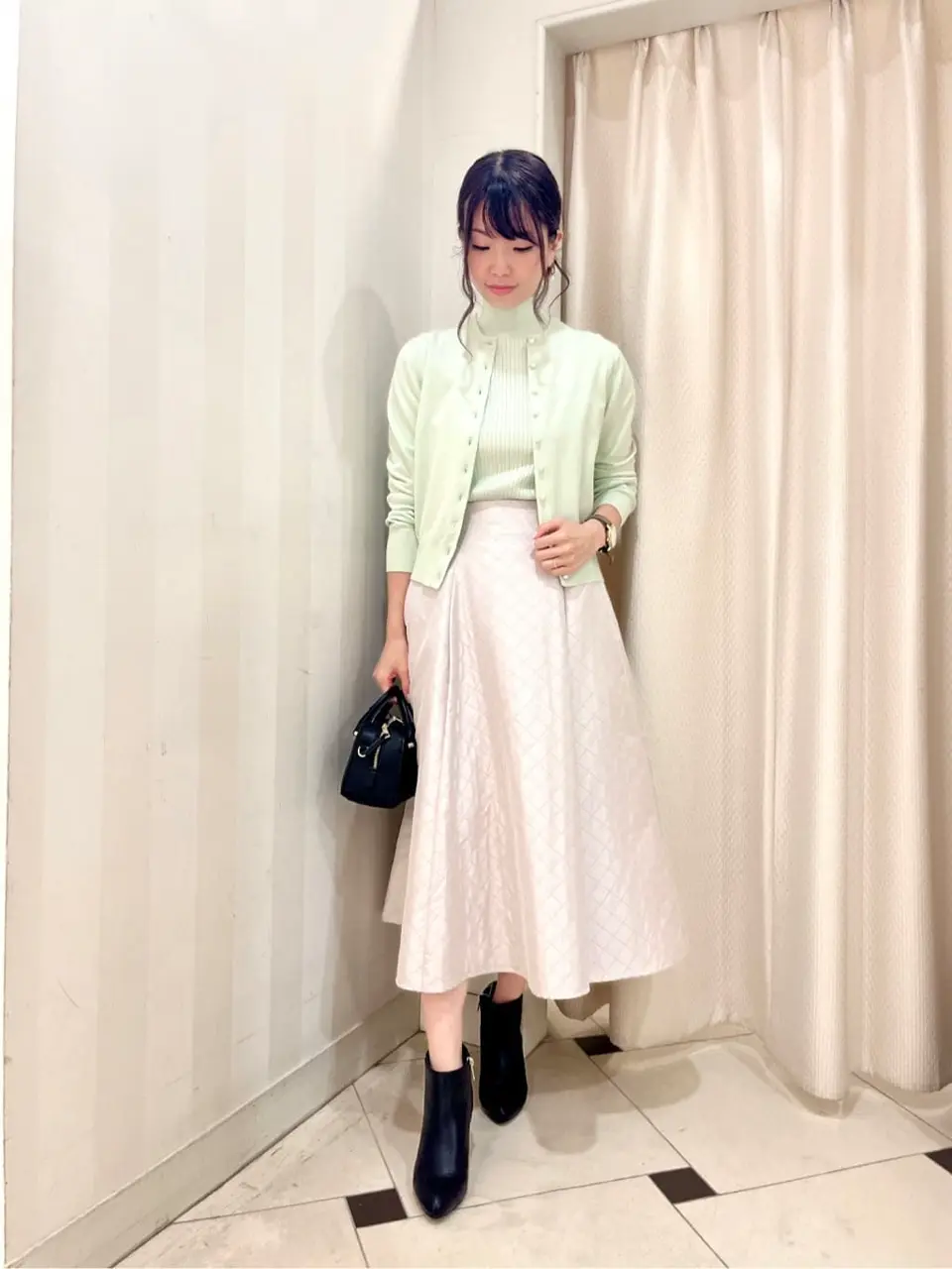 組曲 金井 コーディネート画像