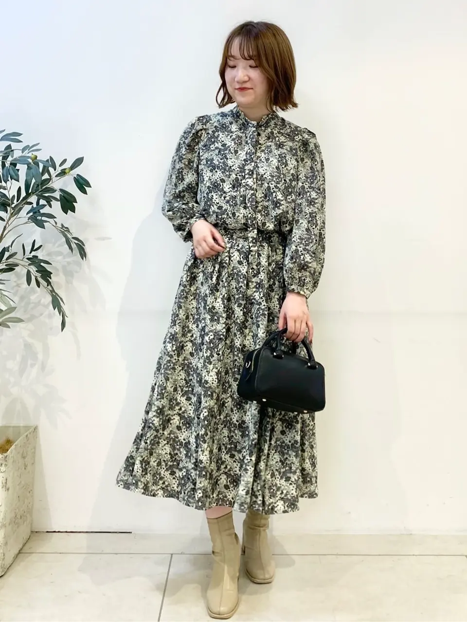 組曲 石井 コーディネート画像