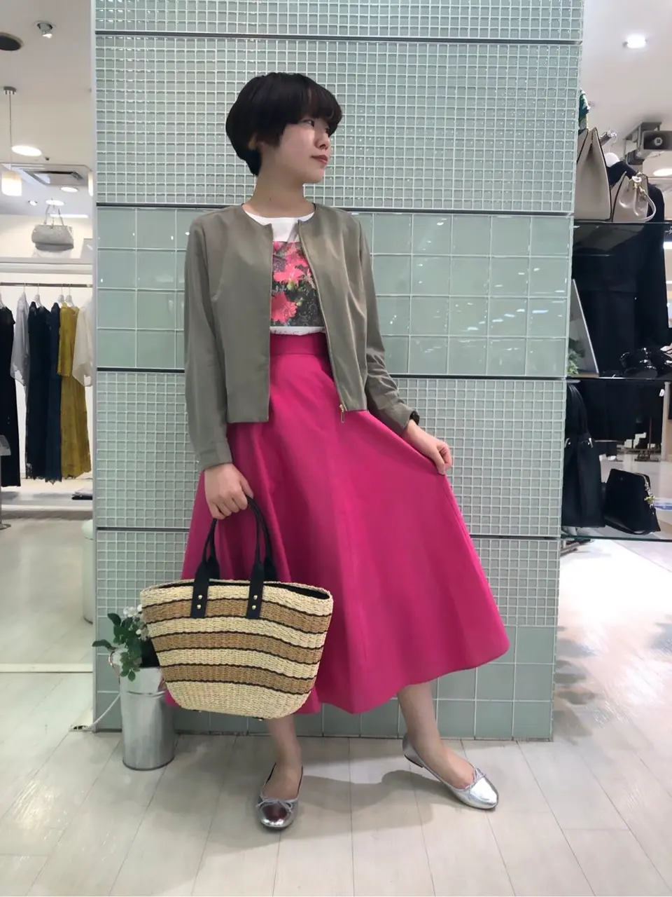 組曲 松田 コーディネート画像