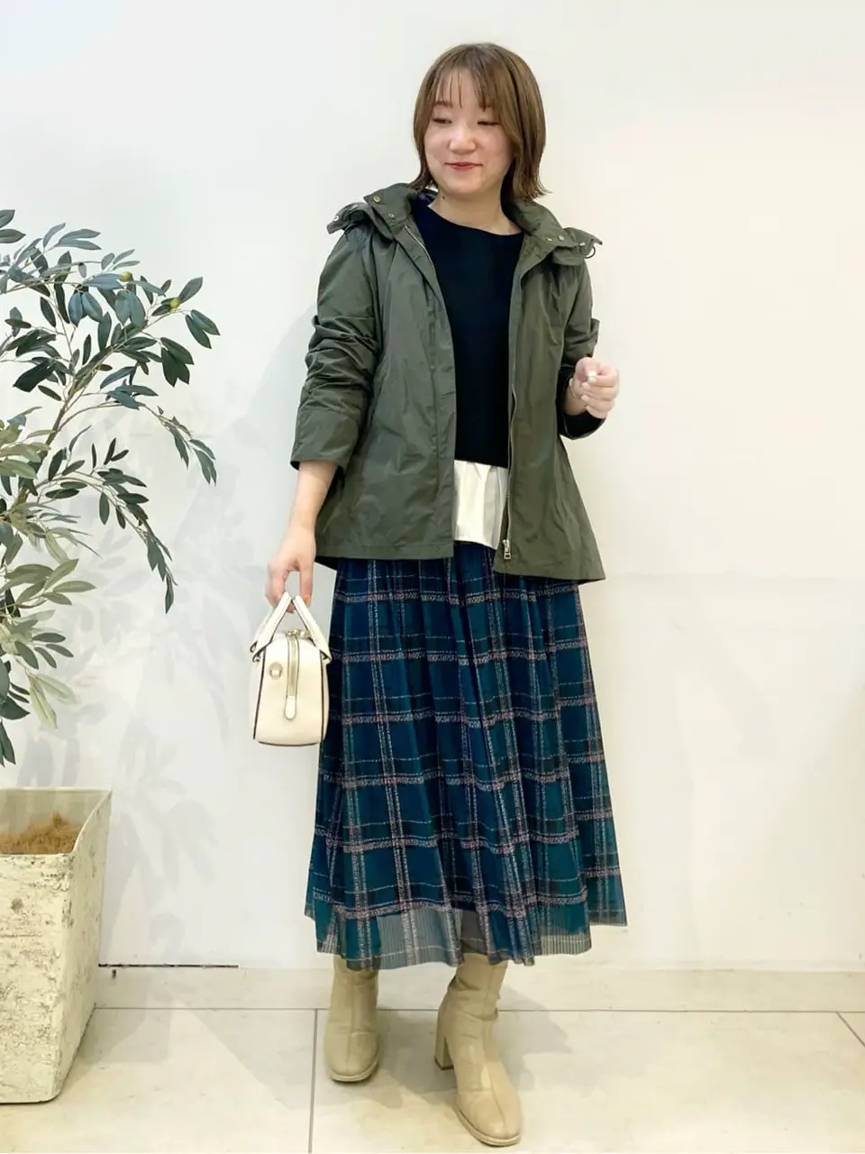 組曲 石井 コーディネート画像