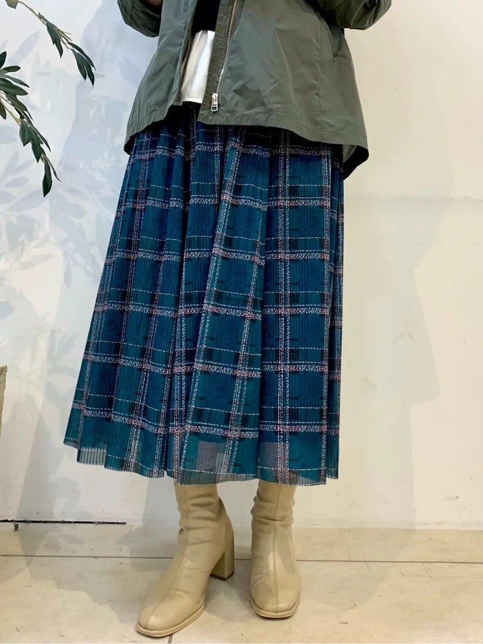 組曲 石井 コーディネート画像