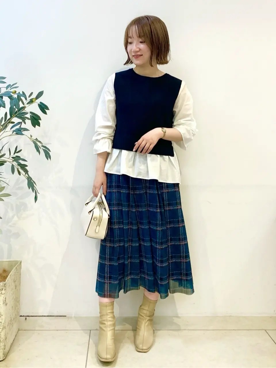 組曲 石井 コーディネート画像