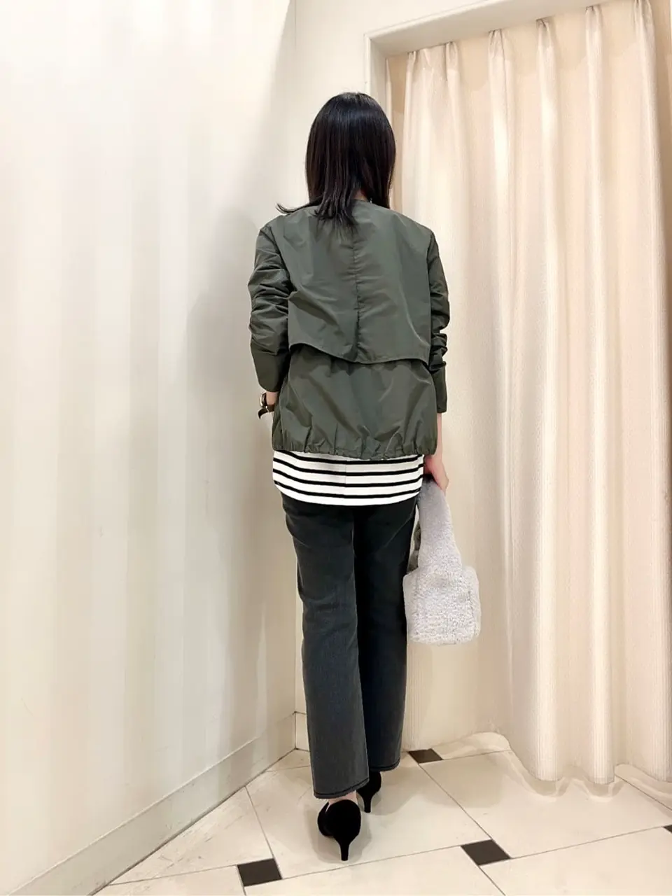 組曲 金井 コーディネート画像