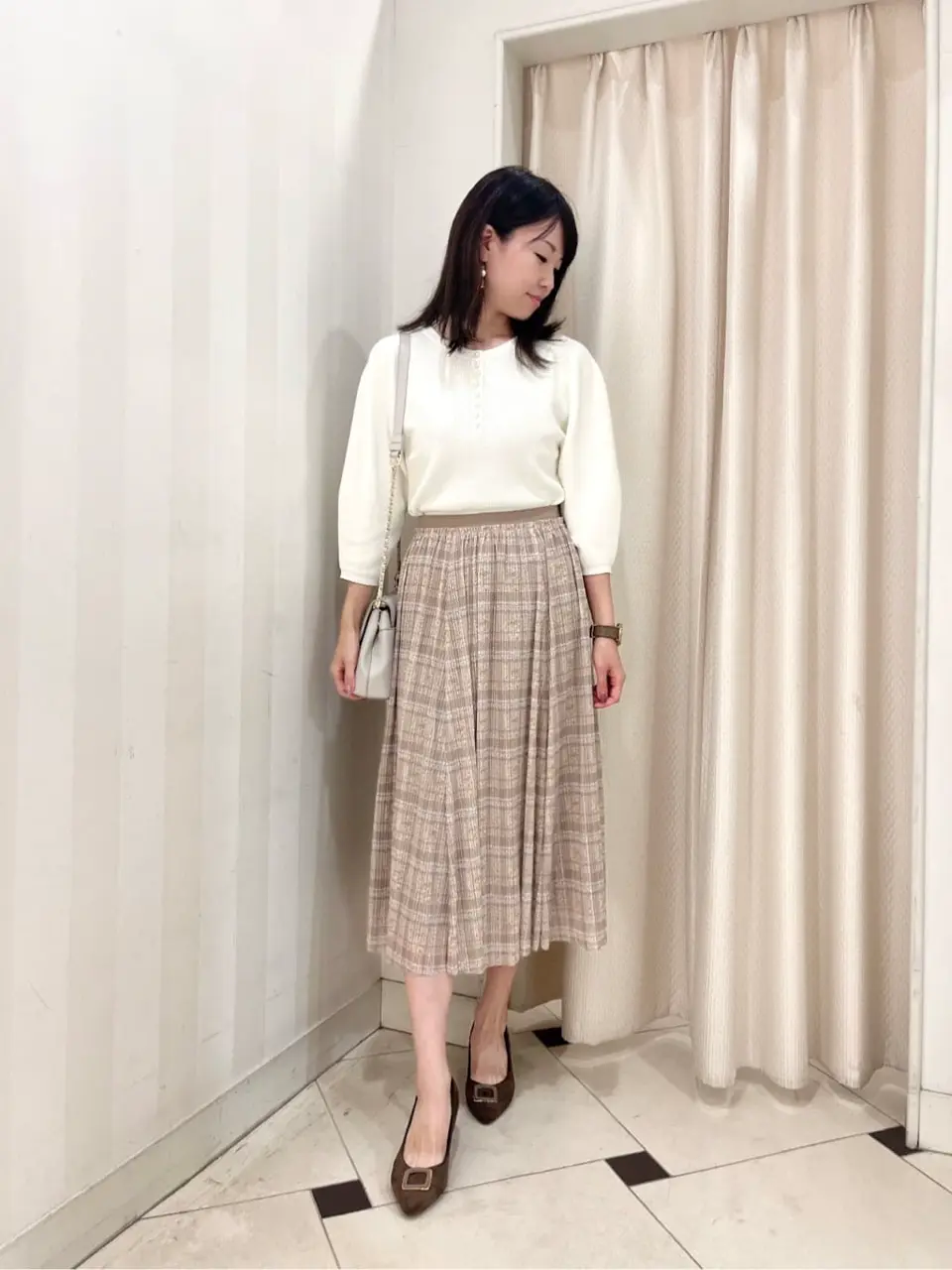 組曲 金井 コーディネート画像