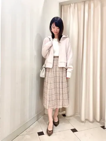 組曲 金井 コーディネート画像