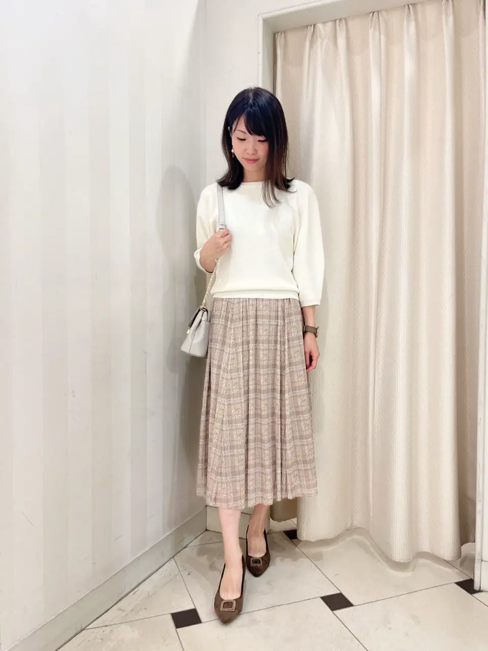 組曲 金井 コーディネート画像