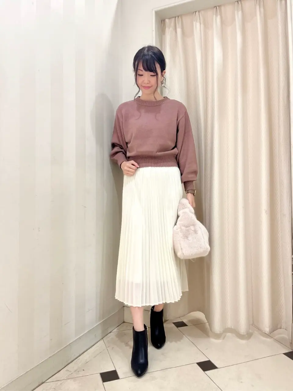 組曲 金井 コーディネート画像