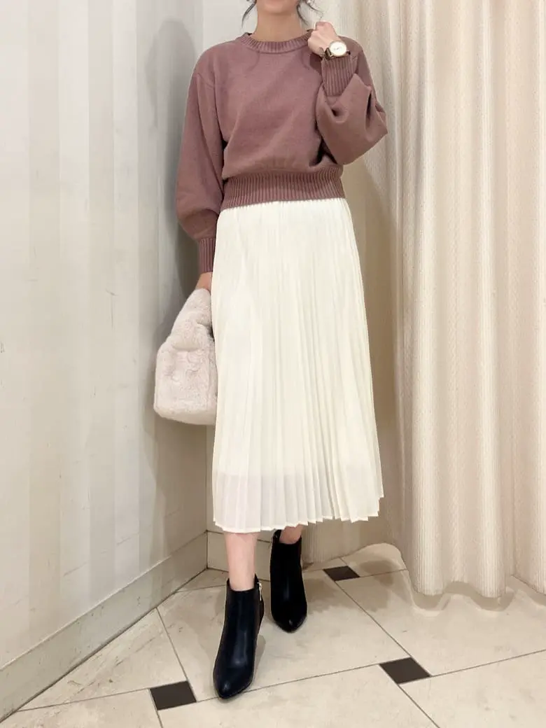 組曲 金井 コーディネート画像