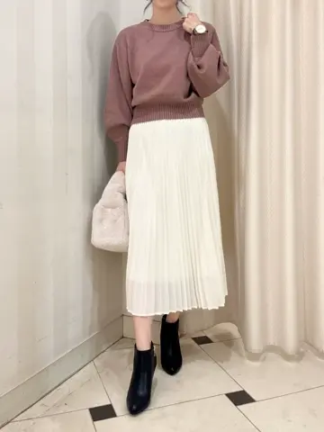 組曲 金井 コーディネート画像