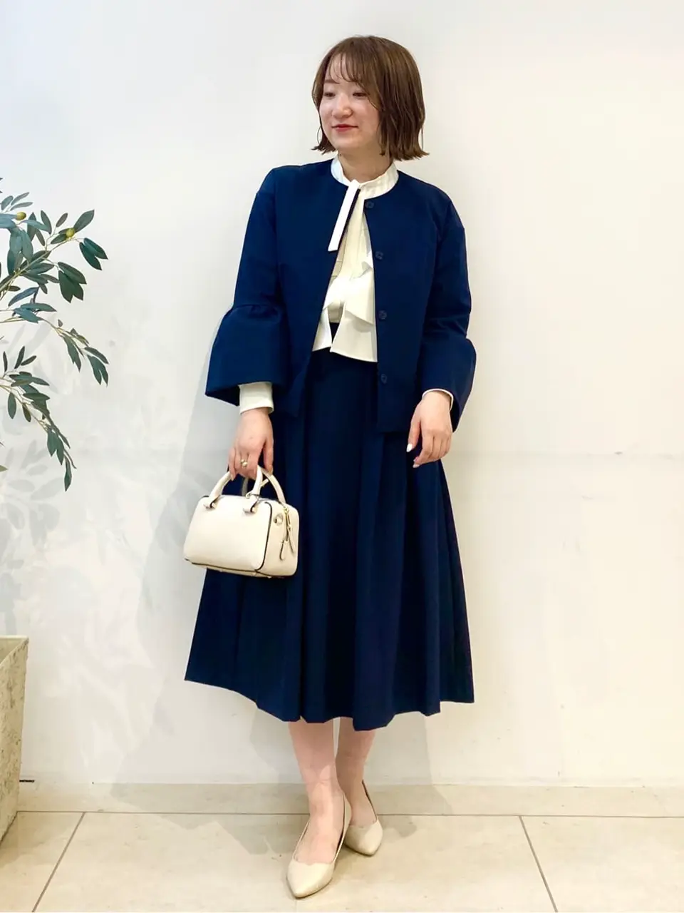 組曲 石井 コーディネート画像