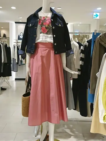 組曲 岡 コーディネート画像