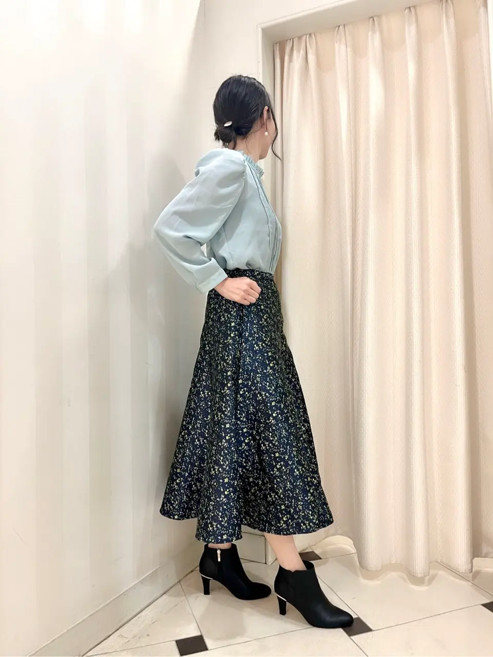 組曲 金井 コーディネート画像