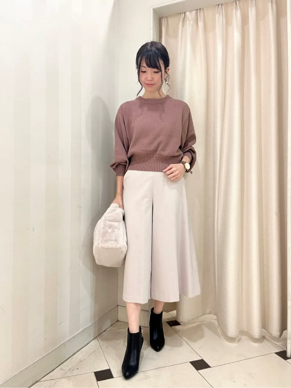 組曲 金井 コーディネート画像