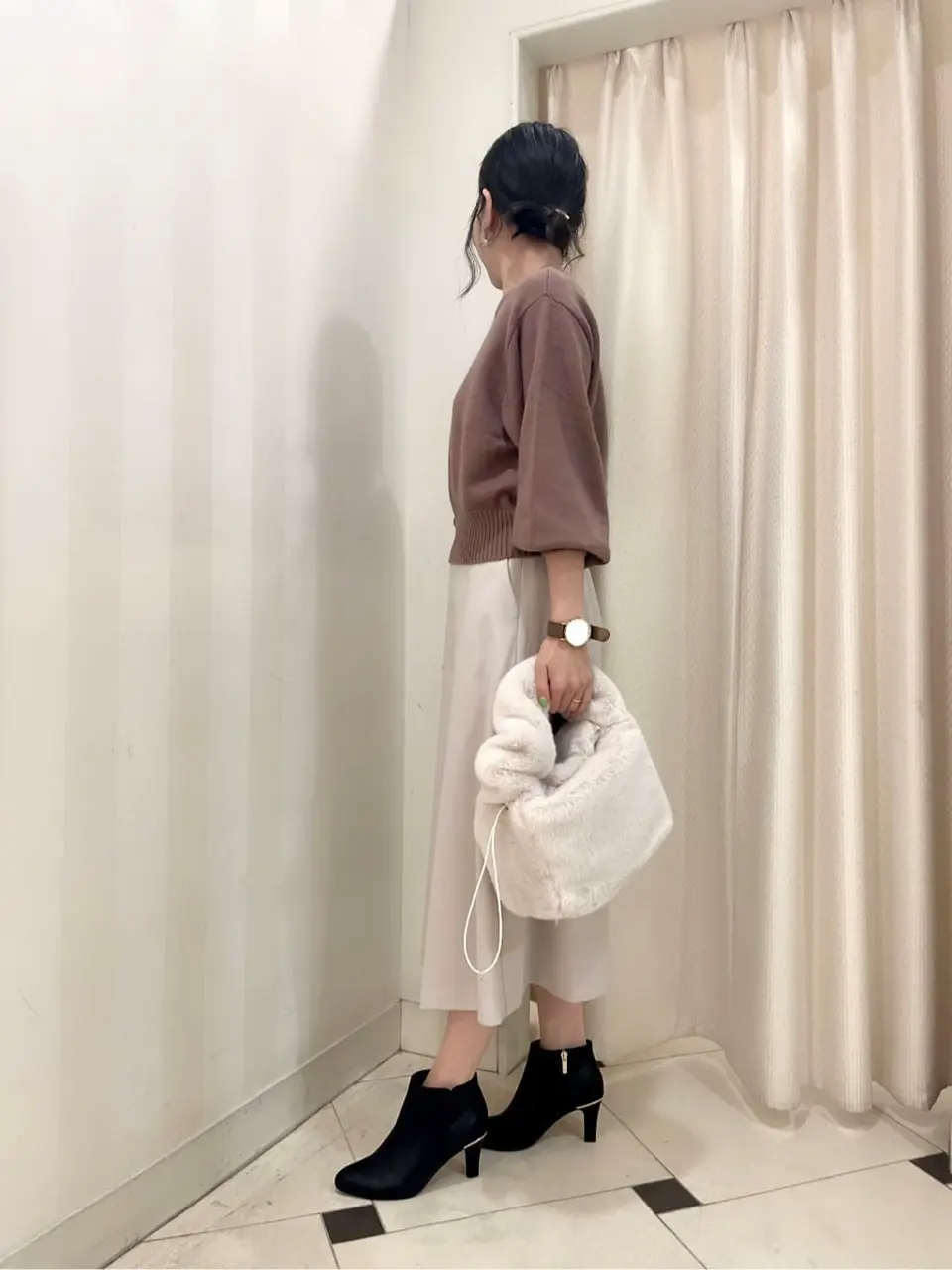 組曲 金井 コーディネート画像