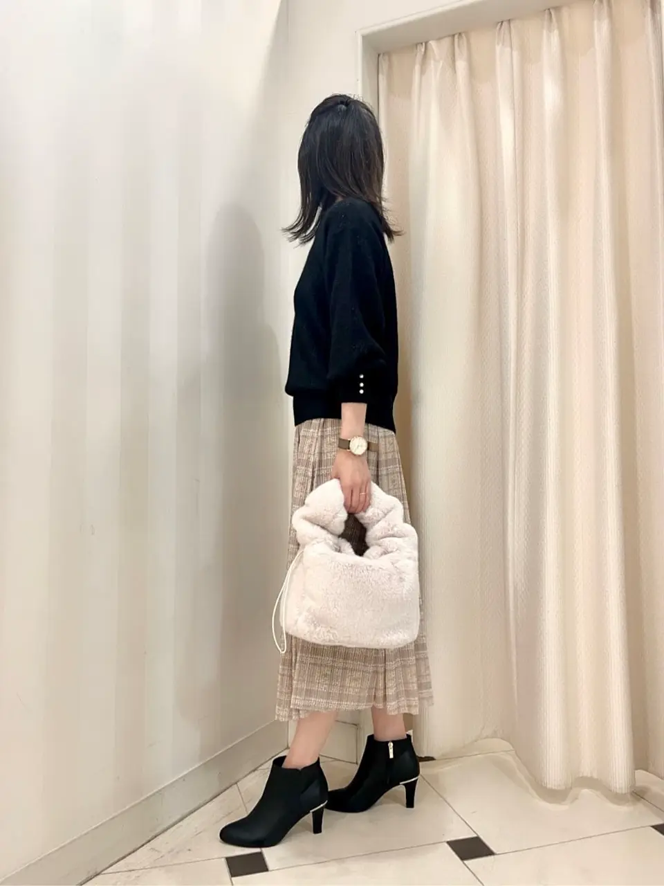 組曲 金井 コーディネート画像