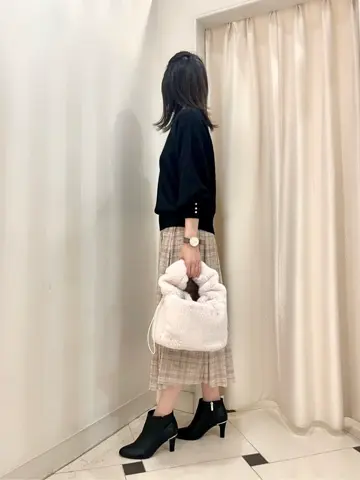 組曲 金井 コーディネート画像