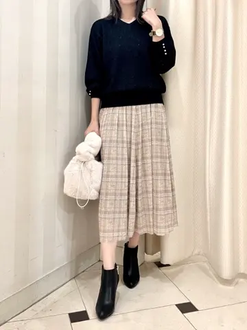 組曲 金井 コーディネート画像