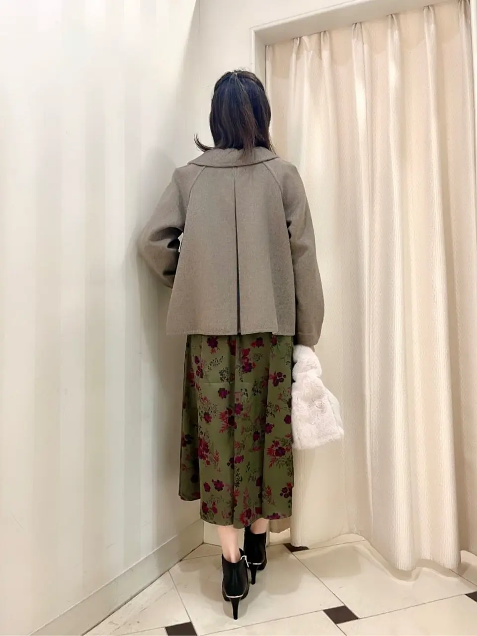 組曲 金井 コーディネート画像