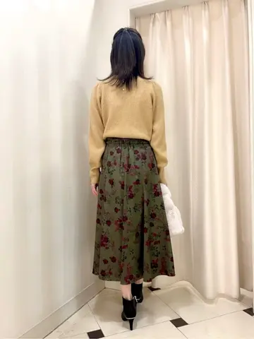 組曲 金井 コーディネート画像