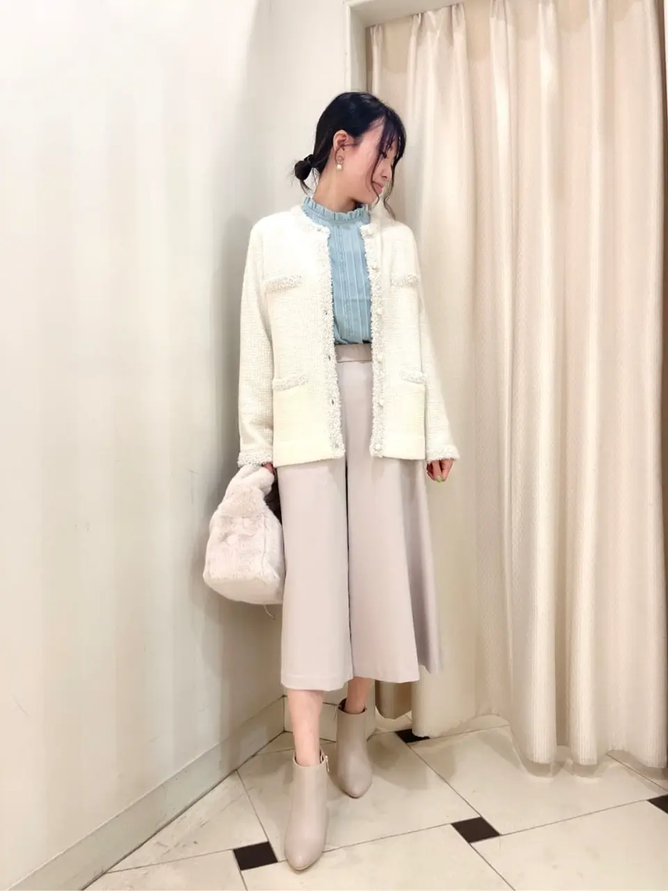 組曲 金井 コーディネート画像