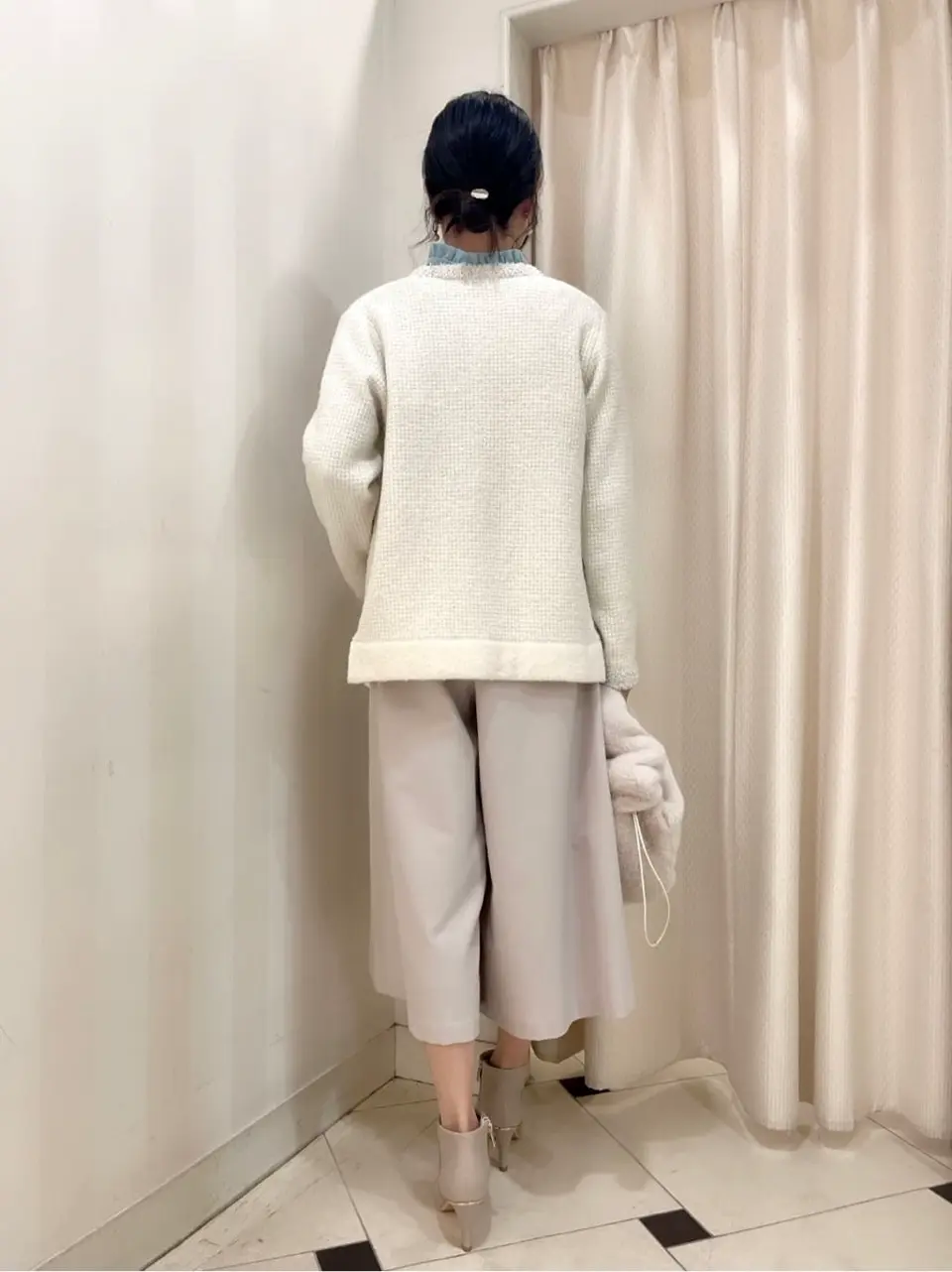 組曲 金井 コーディネート画像